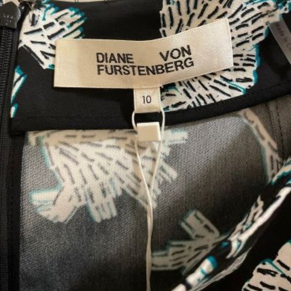 Diane Von Furstenberg 'Kara Two' Floral Print Skirt - Picture 4 of 6